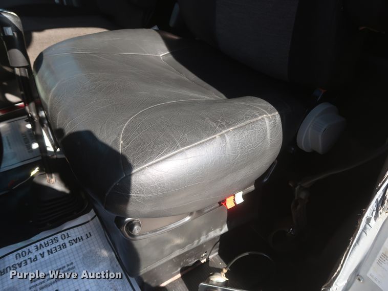 image for item DJ1928 2007 Kenworth W900  semi truck