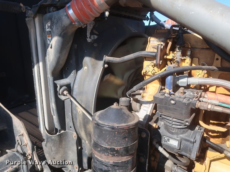 image for item DJ1928 2007 Kenworth W900  semi truck