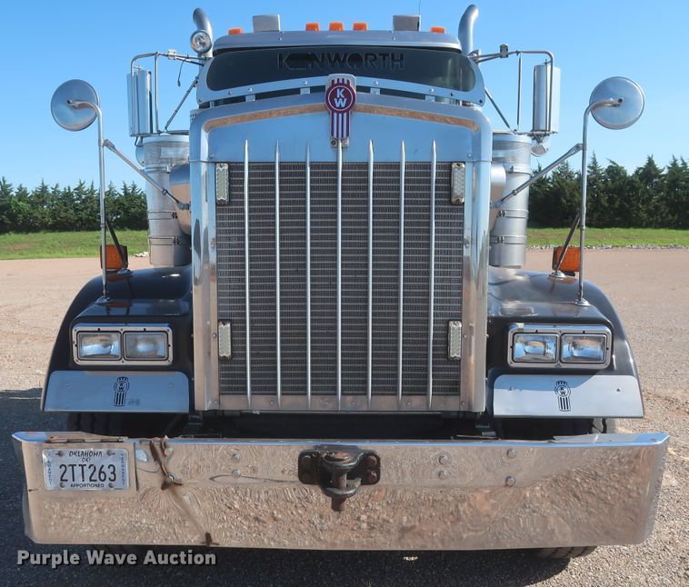 image for item DJ1928 2007 Kenworth W900  semi truck