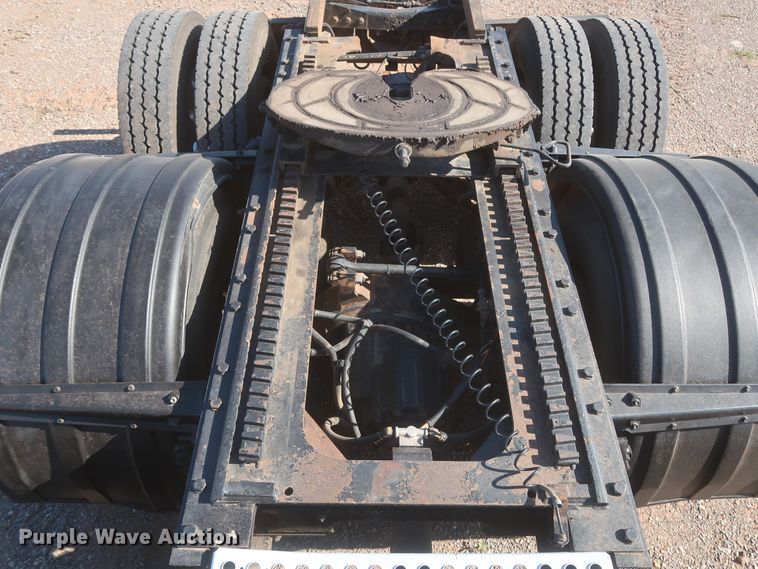 image for item DJ1928 2007 Kenworth W900  semi truck