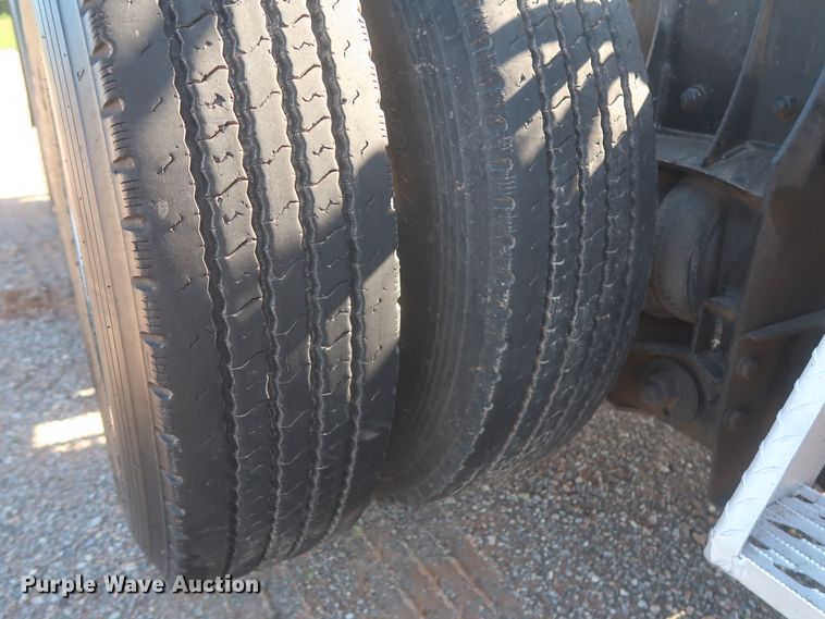 image for item DJ1928 2007 Kenworth W900  semi truck