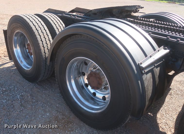 image for item DJ1928 2007 Kenworth W900  semi truck