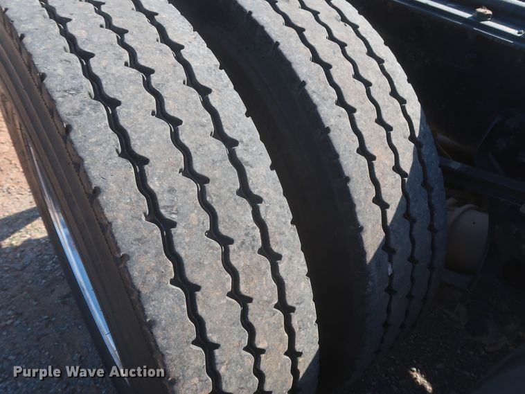 image for item DJ1928 2007 Kenworth W900  semi truck