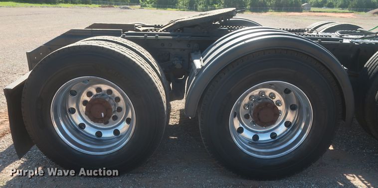 image for item DJ1928 2007 Kenworth W900  semi truck