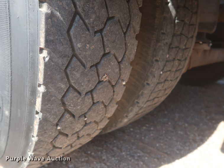 image for item DJ1928 2007 Kenworth W900  semi truck