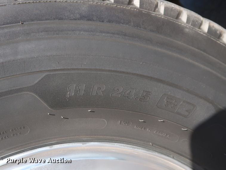 image for item DJ1928 2007 Kenworth W900  semi truck