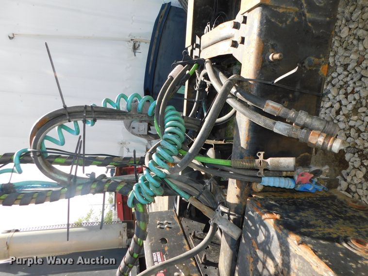 image for item DK8570 2005 Mack CV700  semi truck