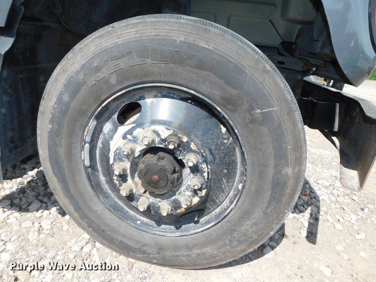 image for item DK8570 2005 Mack CV700  semi truck