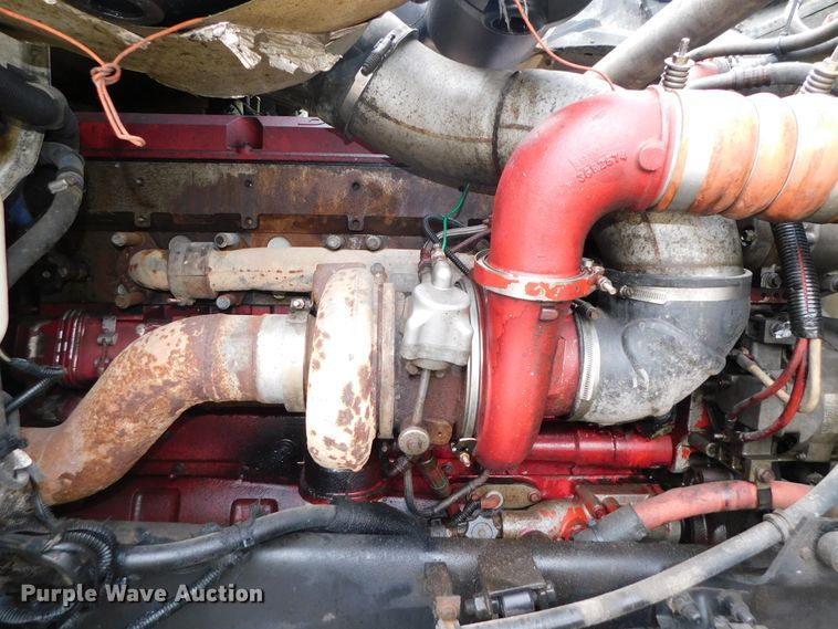 image for item DK8580 2005 International 9900i  semi truck