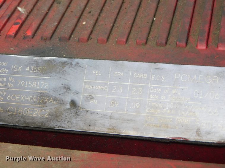 image for item DK8580 2005 International 9900i  semi truck