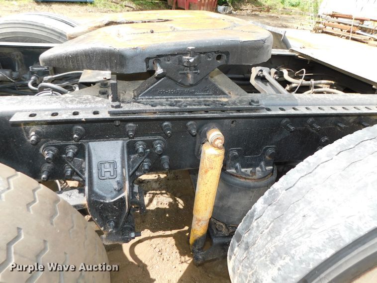 image for item DK8580 2005 International 9900i  semi truck