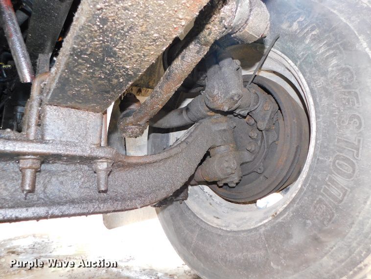 image for item DK8580 2005 International 9900i  semi truck