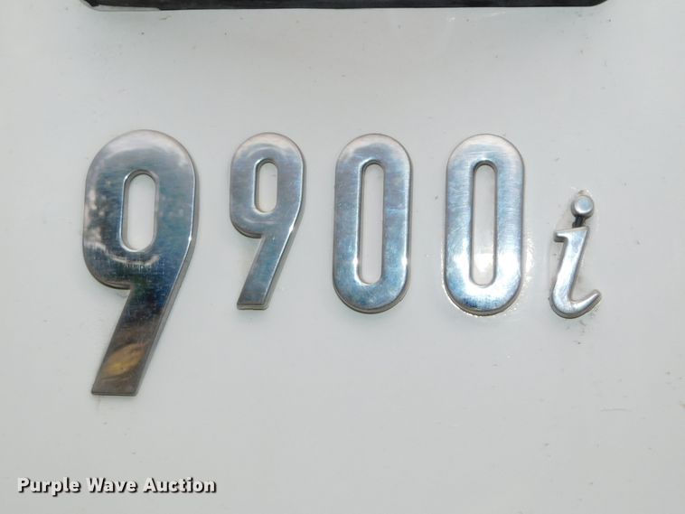 image for item DK8580 2005 International 9900i  semi truck