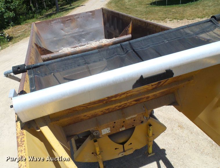 image for item DL0993 1994 Load King 2060-40-2  bottom dump trailer