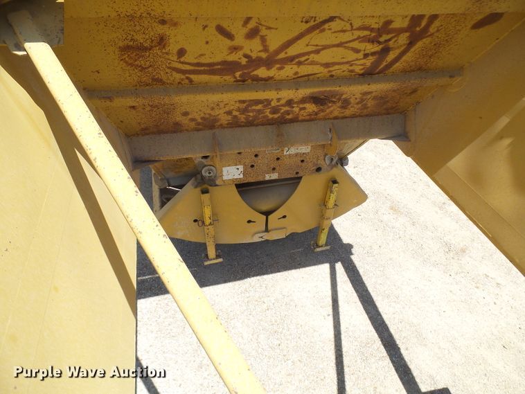 image for item DL0993 1994 Load King 2060-40-2  bottom dump trailer