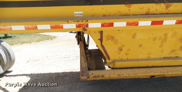 image for item DL0993 1994 Load King 2060-40-2  bottom dump trailer