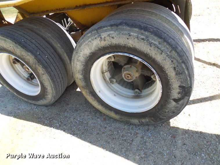 image for item DL0993 1994 Load King 2060-40-2  bottom dump trailer