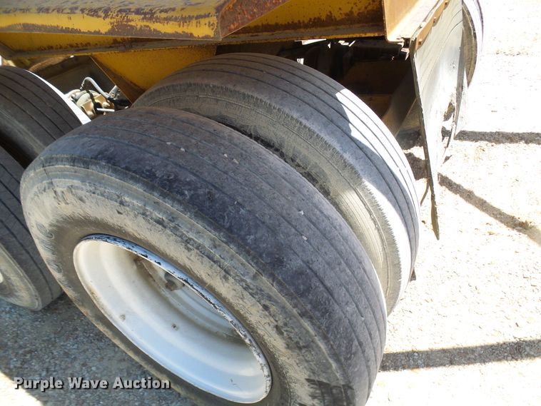 image for item DL0993 1994 Load King 2060-40-2  bottom dump trailer