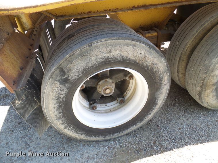 image for item DL0993 1994 Load King 2060-40-2  bottom dump trailer