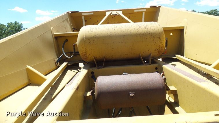 image for item DL0993 1994 Load King 2060-40-2  bottom dump trailer