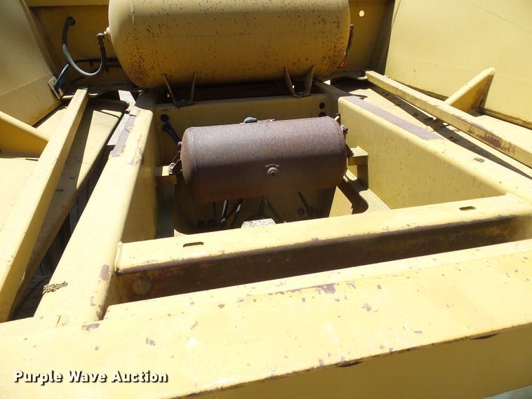 image for item DL0993 1994 Load King 2060-40-2  bottom dump trailer