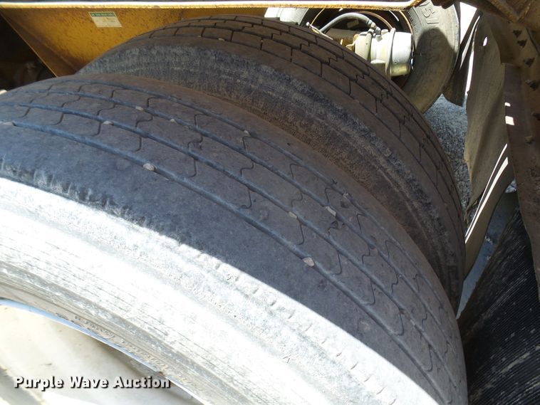 image for item DL0993 1994 Load King 2060-40-2  bottom dump trailer