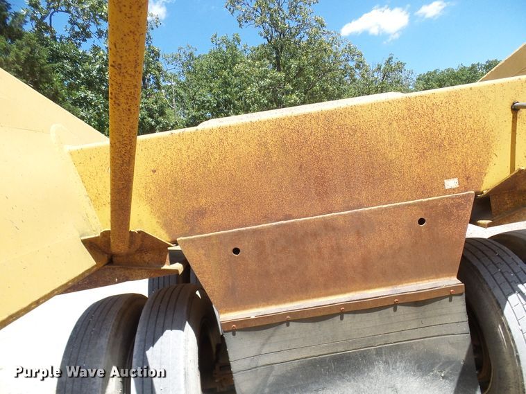 image for item DL0993 1994 Load King 2060-40-2  bottom dump trailer