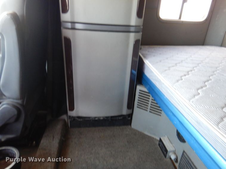 image for item DM0087 2015 Peterbilt 579  semi truck