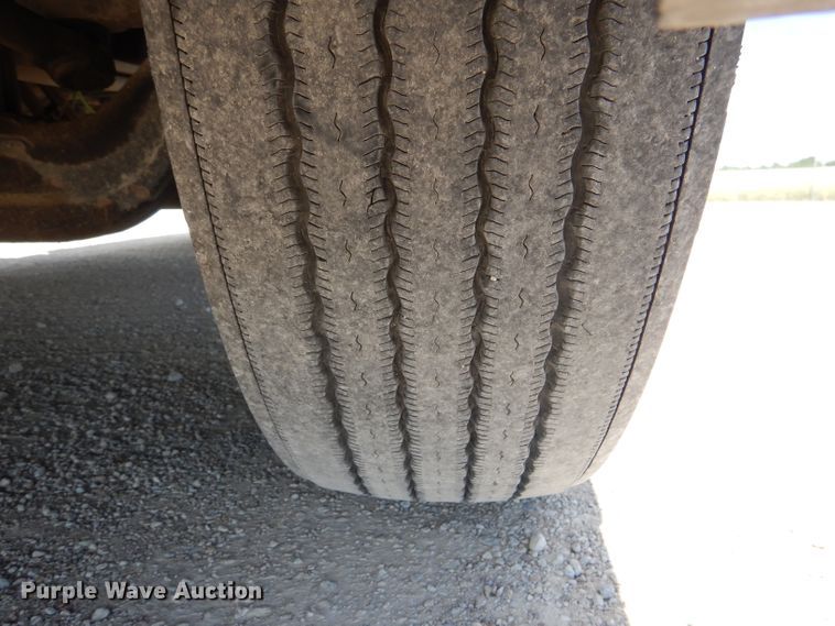 image for item DM0087 2015 Peterbilt 579  semi truck