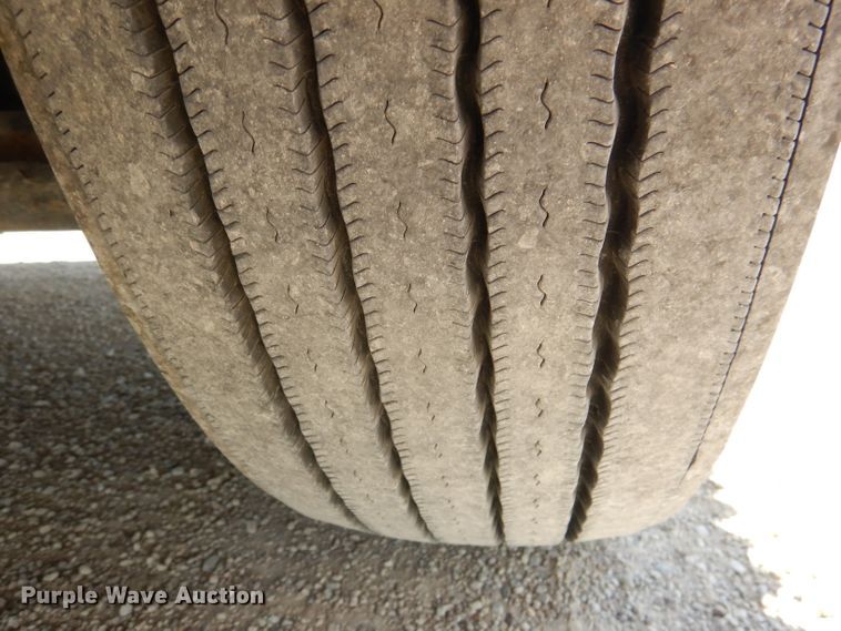 image for item DM0087 2015 Peterbilt 579  semi truck