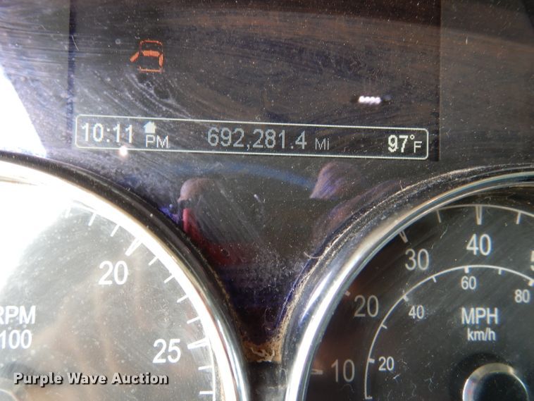 image for item DM0089 2015 Peterbilt 579  semi truck