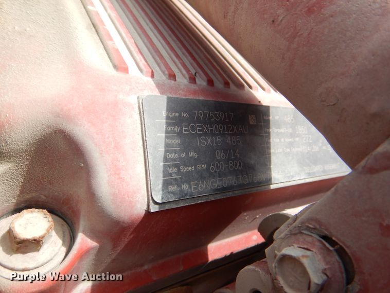 image for item DM0089 2015 Peterbilt 579  semi truck