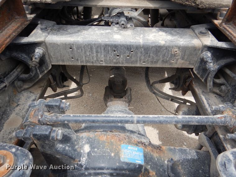 image for item DM0089 2015 Peterbilt 579  semi truck