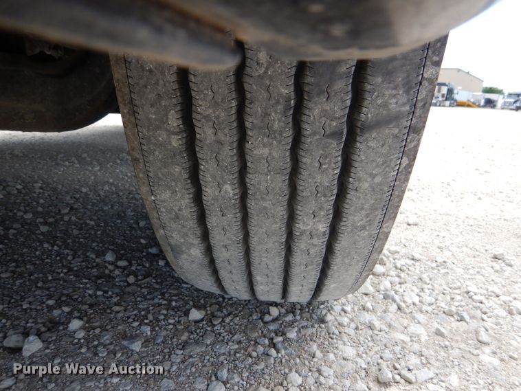 image for item DM0089 2015 Peterbilt 579  semi truck