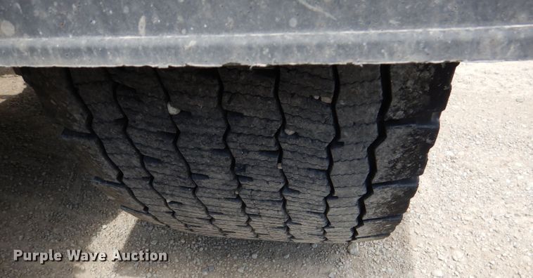 image for item DM0089 2015 Peterbilt 579  semi truck