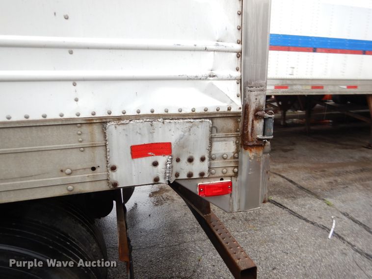 image for item DM0163 1998 Utility VS2R  refrigerated van trailer