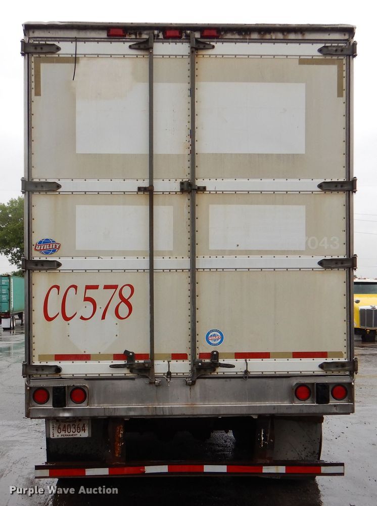 image for item DM0165 2001 Utility VS2RX  refrigerated van trailer