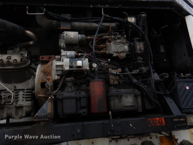 image for item DM0165 2001 Utility VS2RX  refrigerated van trailer