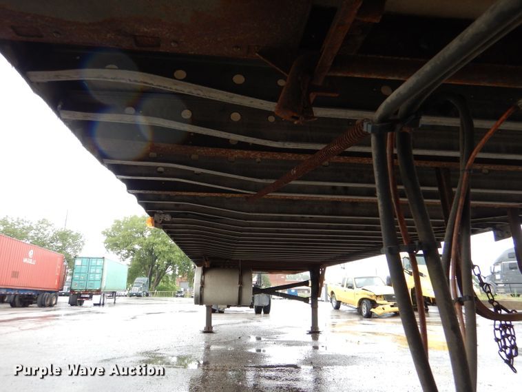 image for item DM0165 2001 Utility VS2RX  refrigerated van trailer