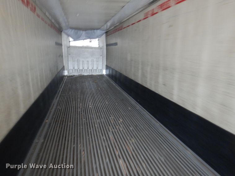 image for item DM0165 2001 Utility VS2RX  refrigerated van trailer