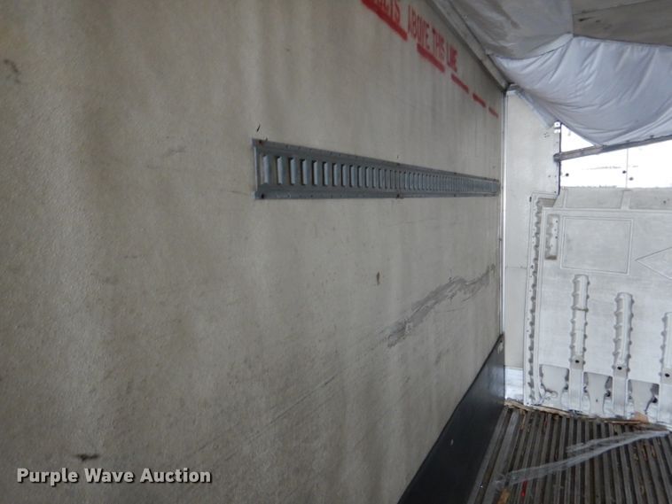 image for item DM0165 2001 Utility VS2RX  refrigerated van trailer