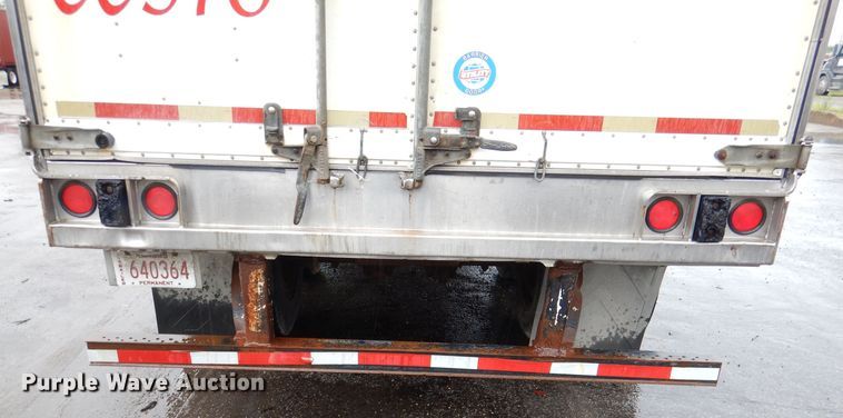 image for item DM0165 2001 Utility VS2RX  refrigerated van trailer