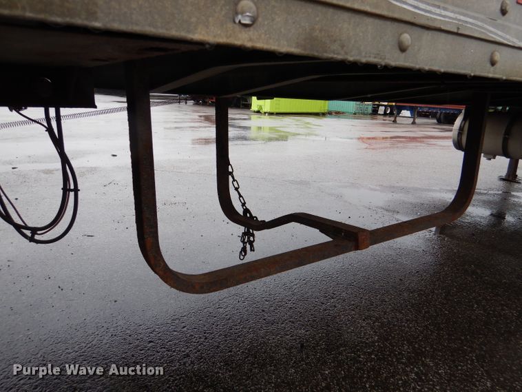 image for item DM0165 2001 Utility VS2RX  refrigerated van trailer