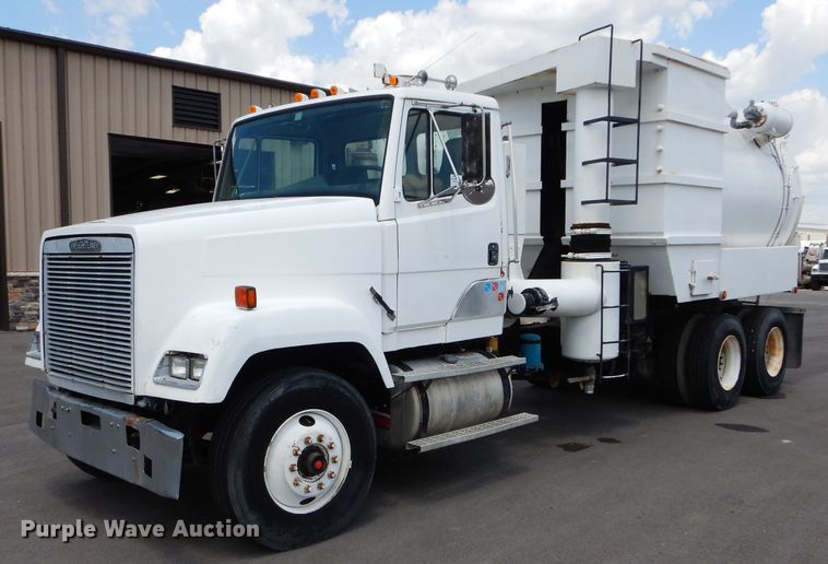 image for item DM4318 1994 Freightliner FLC  vacuum truck