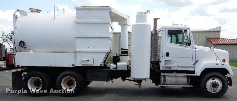 image for item DM4318 1994 Freightliner FLC  vacuum truck