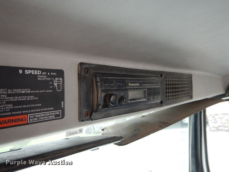 image for item DM4318 1994 Freightliner FLC  vacuum truck