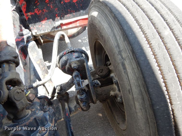 image for item DM4318 1994 Freightliner FLC  vacuum truck