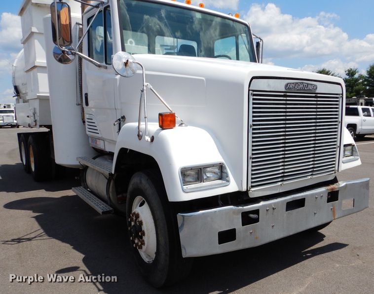 image for item DM4318 1994 Freightliner FLC  vacuum truck