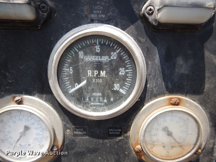 image for item DM4318 1994 Freightliner FLC  vacuum truck