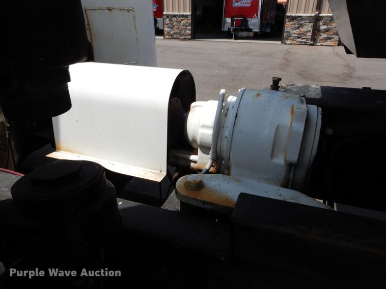 image for item DM4318 1994 Freightliner FLC  vacuum truck